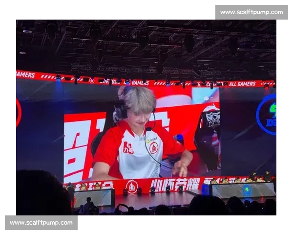 他们来自不同星辰，却在电竞赛场闪耀同一光芒